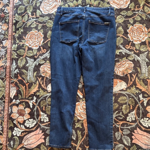 WHBM White House Black Market Dark Blue Skinny Crop Jeans - Picture 5 of 10